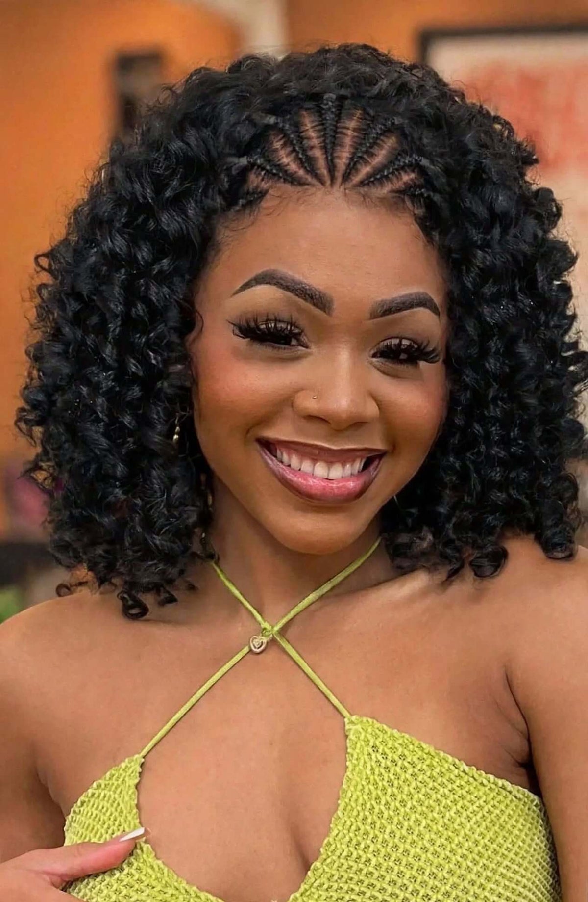 Layla curly glueless bob wig 14 inch on model - natural everyday look